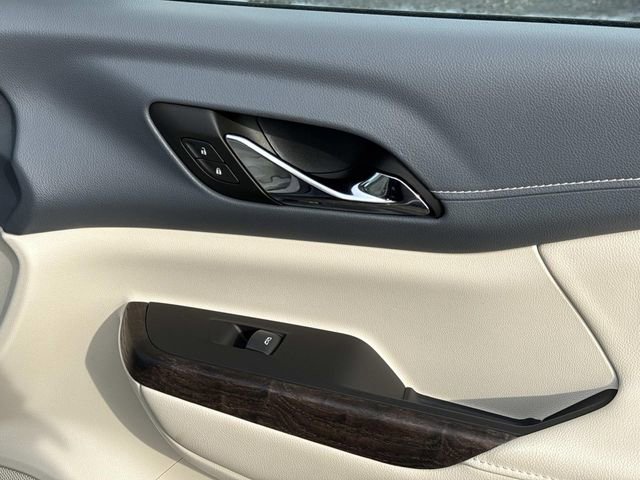 Used 2023 GMC Acadia Denali image 9