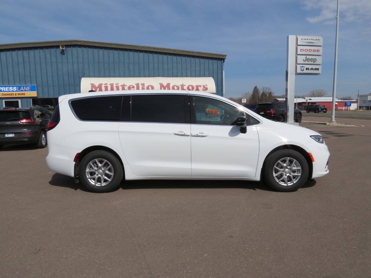 New 2026 Chrysler Voyager LX
