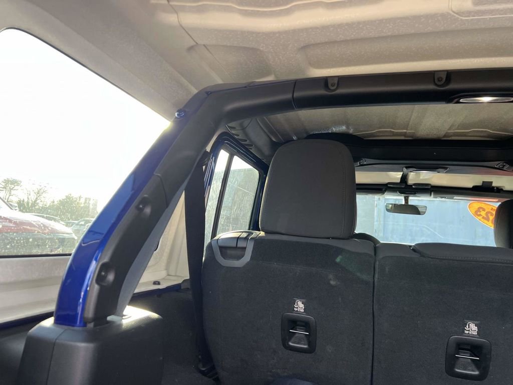 Certified 2018 Jeep Wrangler Unlimited Sahara image 13