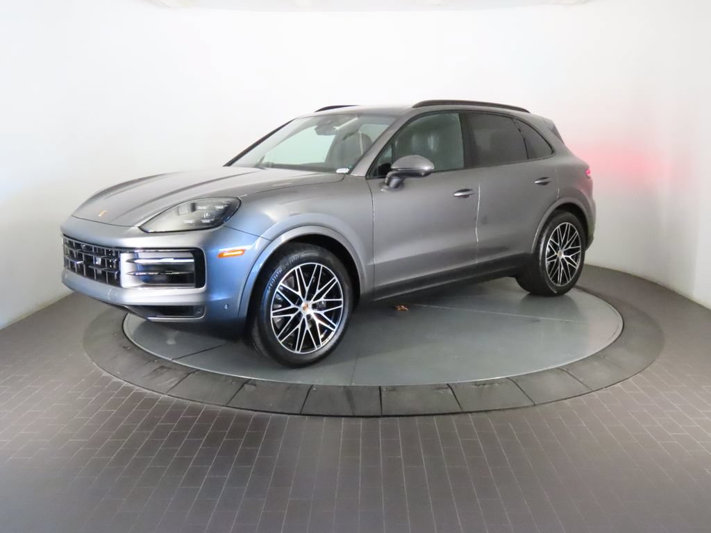 Certified 2025 Porsche Cayenne AWD/4WD image 1