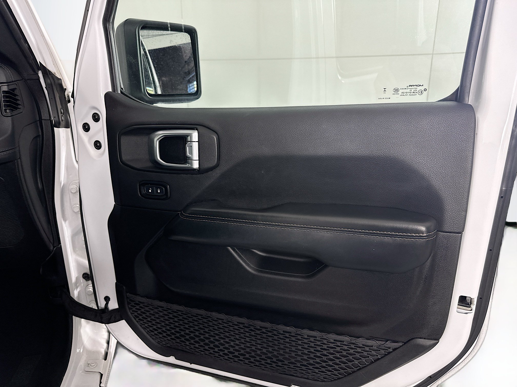 Used 2024 Jeep Wrangler Unlimited Sahara AWD/4WD image 31