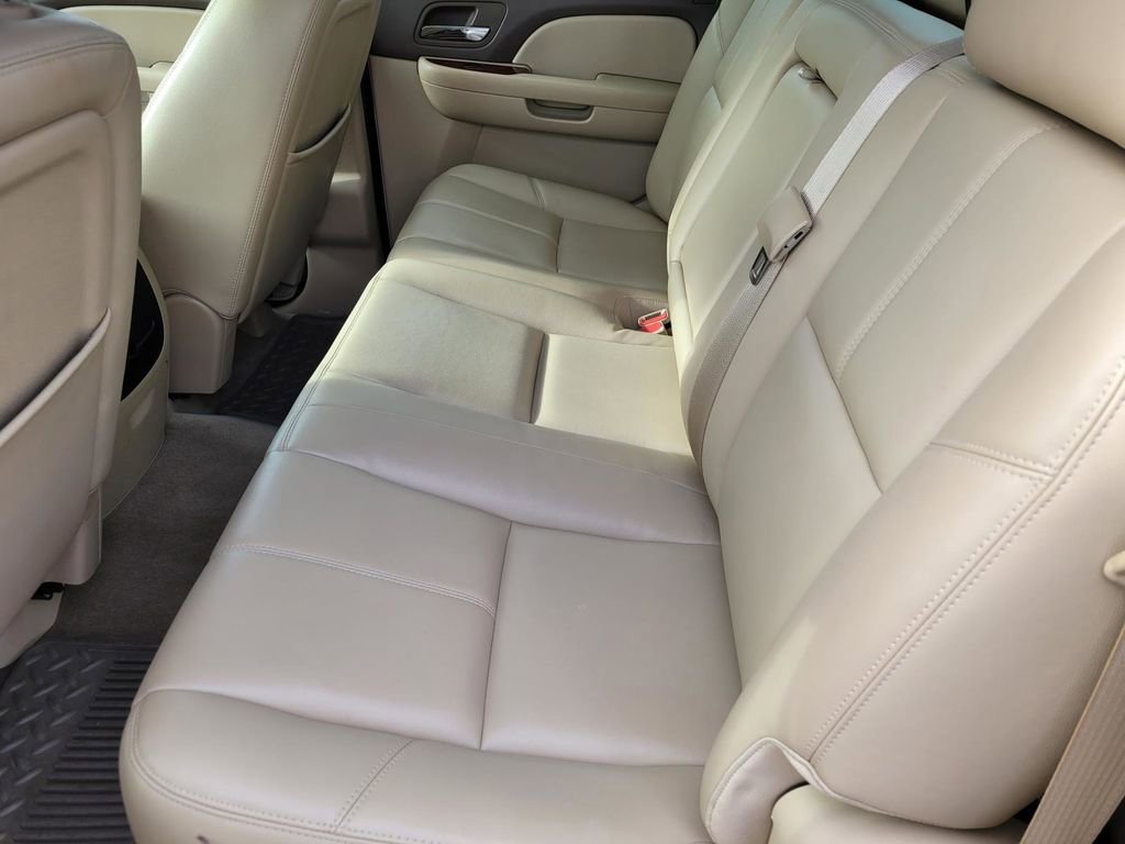 Used 2011 Chevrolet Silverado 1500 LTZ w/ LTZ White Diamond Edition image 16