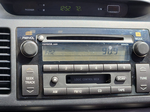 Used 2005 Toyota Camry XLE FWD image 20