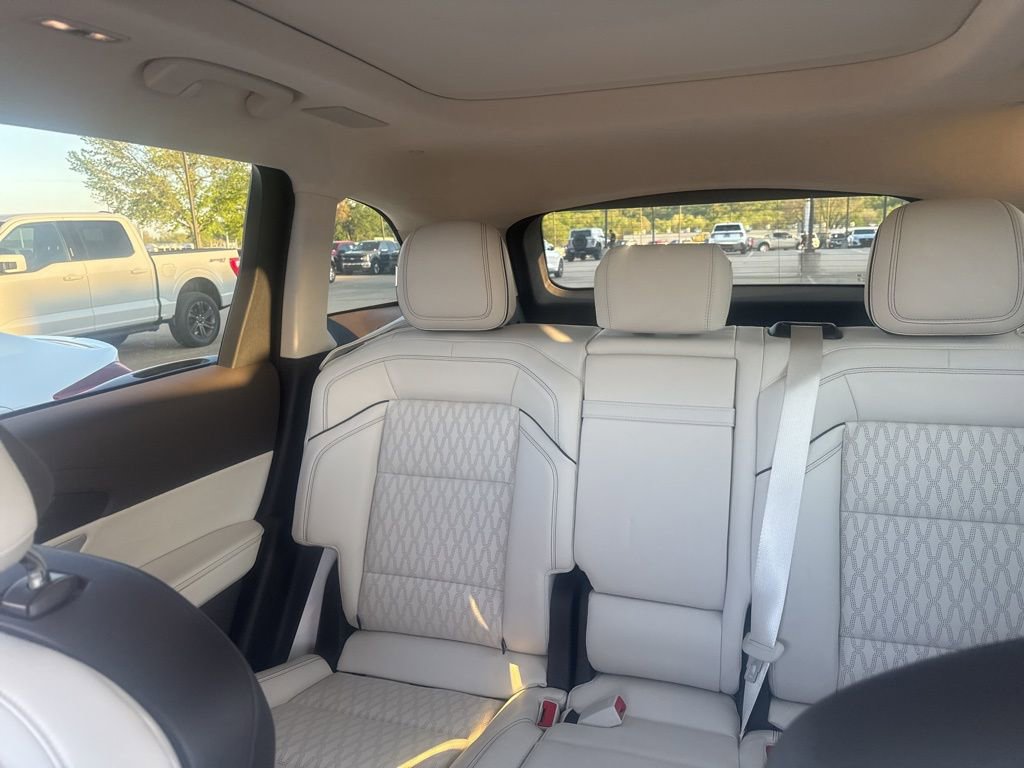 Used 2024 Lincoln Nautilus Black Label image 11