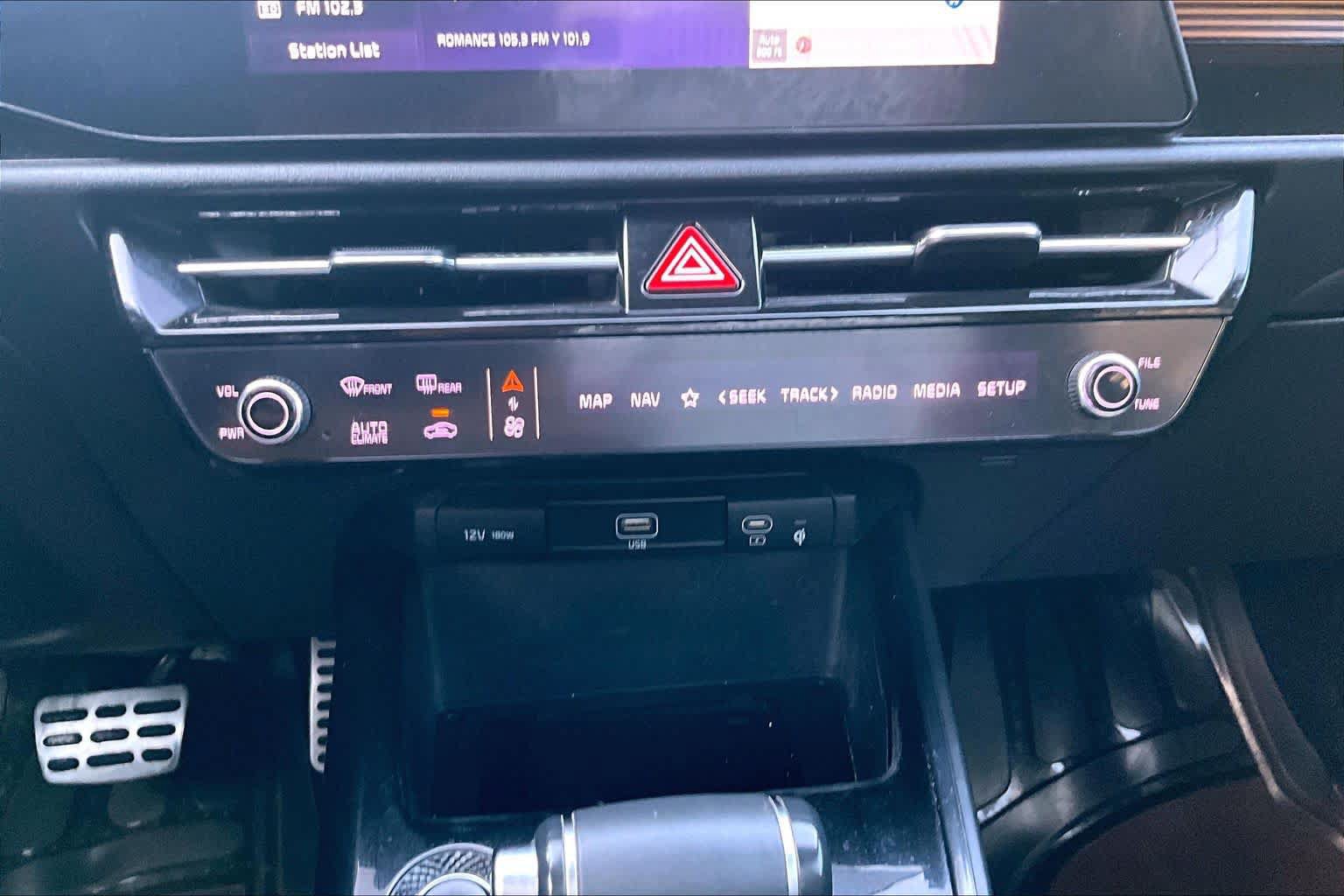 Used 2023 Kia Niro EX Touring FWD image 33