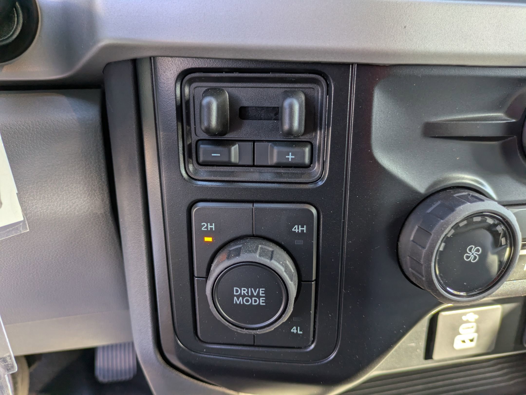 New 2026 Ford F550 4x4 Supercab Super Duty image 22
