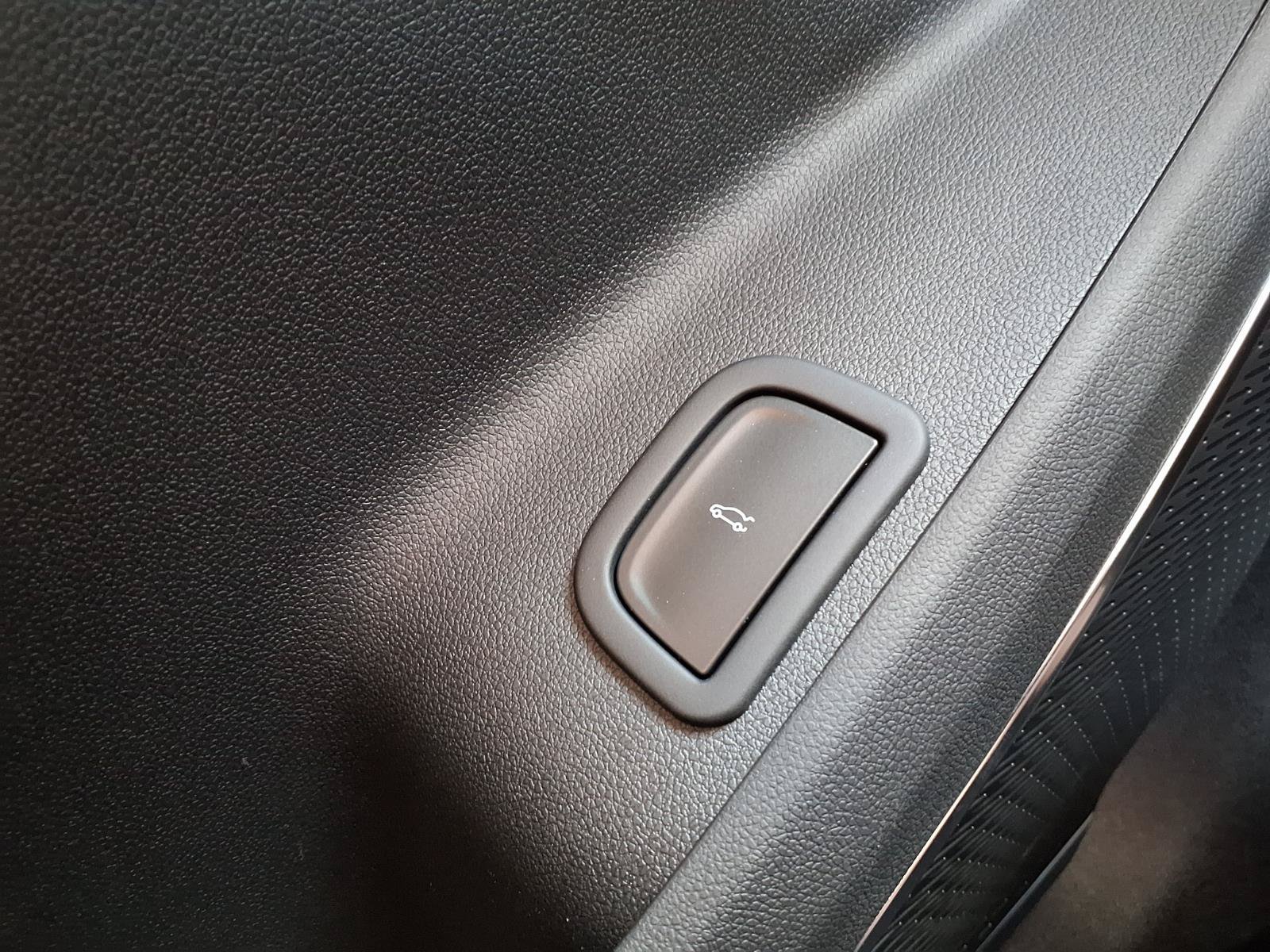 New 2026 GMC Acadia Elevation w/ Black Edition FWD image 15