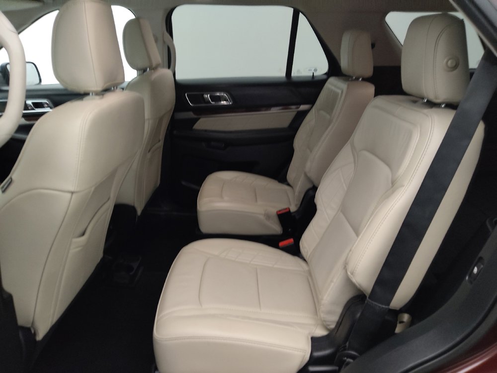 Used 2018 Ford Explorer Platinum AWD/4WD image 18