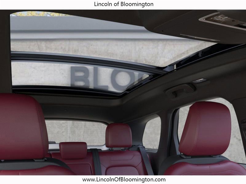 New 2025 Lincoln Corsair Reserve w/ Equipment Group 202A image 25