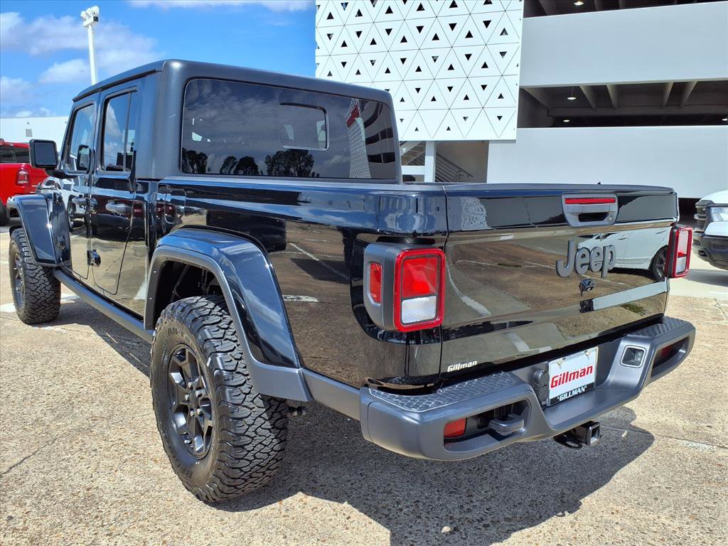 Used 2023 Jeep Gladiator Sport image 3