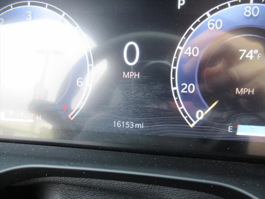 Certified 2024 Jeep Grand Cherokee Limited w/ Black Appearance Package image 25