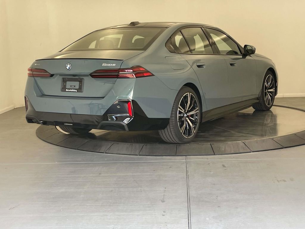 New 2026 BMW 550e xDrive AWD/4WD image 5