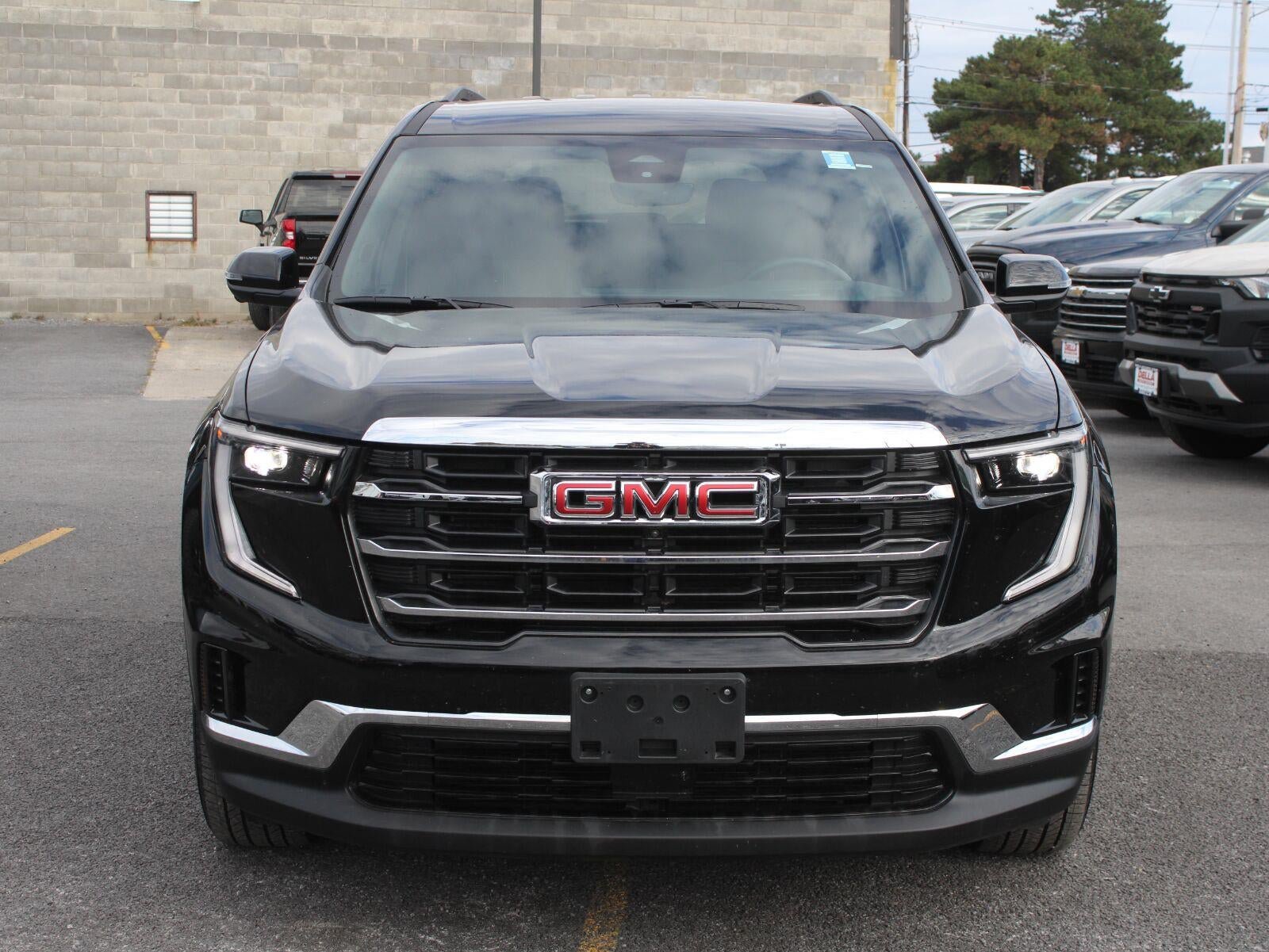 Used 2026 GMC Acadia Elevation AWD/4WD image 2