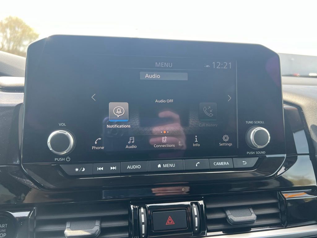 Used 2025 Nissan Pathfinder SV AWD/4WD image 20