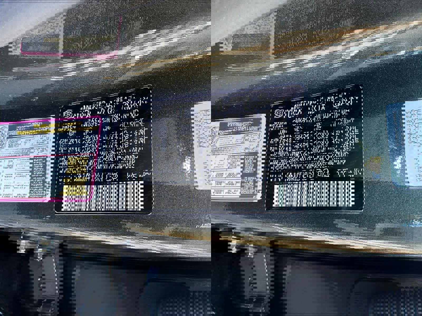 Used 2025 Genesis GV70 2.5T w/ Advanced Package image 31