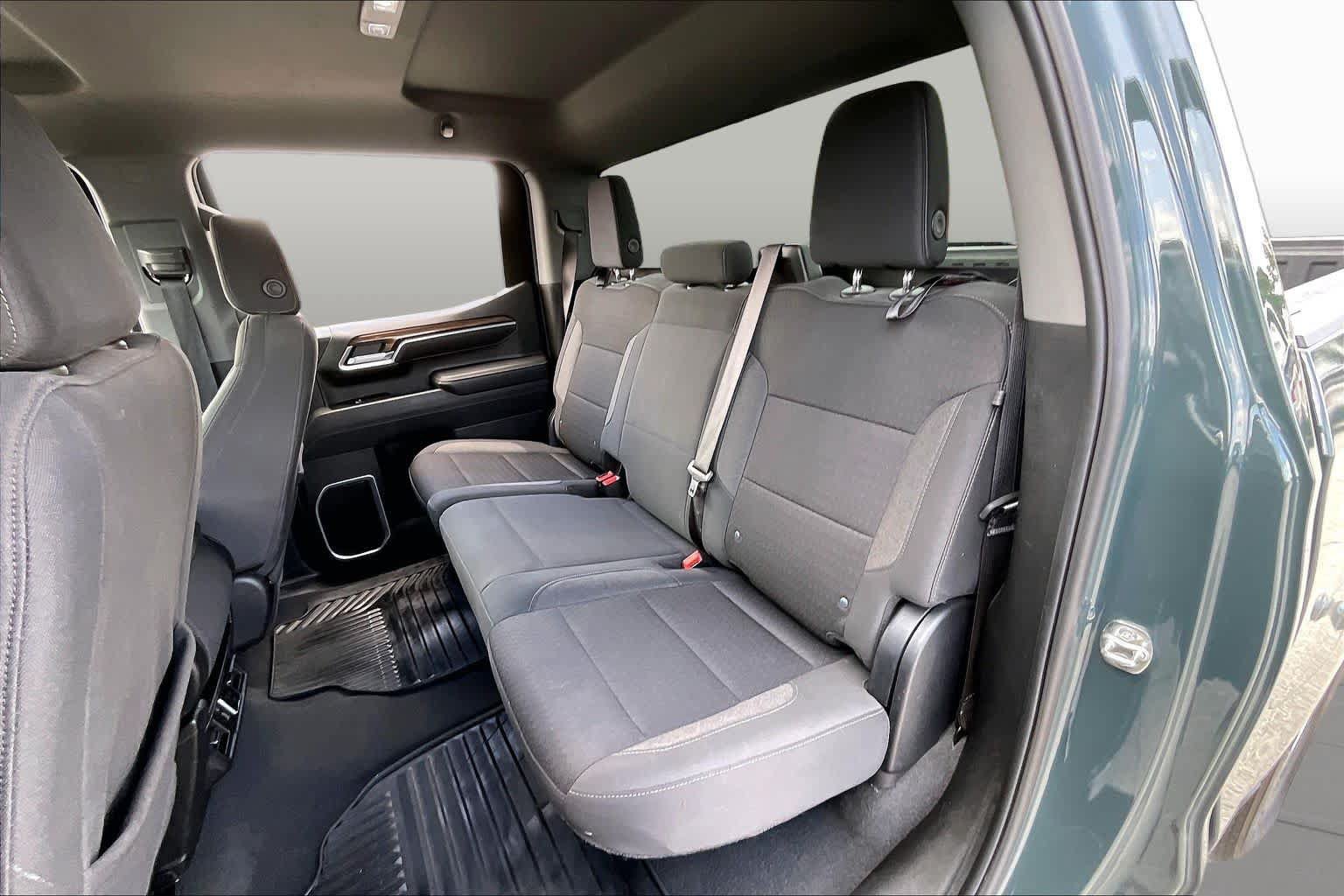 Used 2025 Chevrolet Silverado 1500 LT AWD/4WD image 18