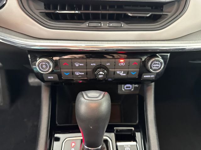 Used 2024 Jeep Compass Limited image 23