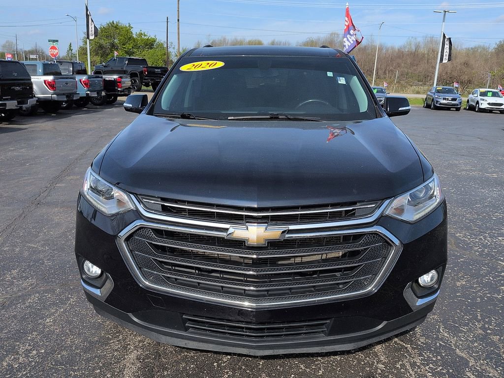 Used 2020 Chevrolet Traverse LT image 3
