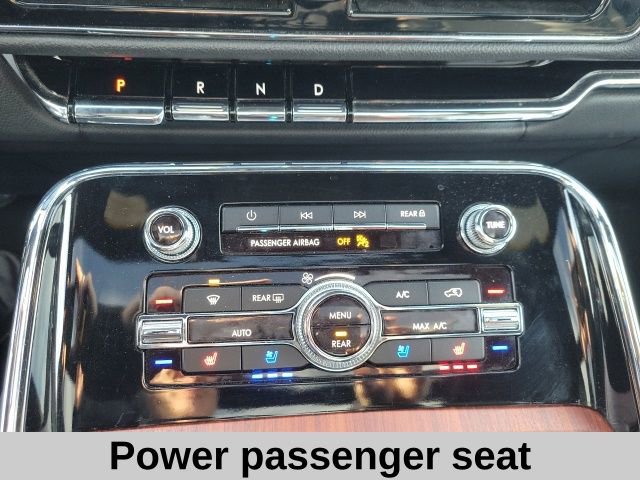 Used 2024 Lincoln Navigator Premiere image 11