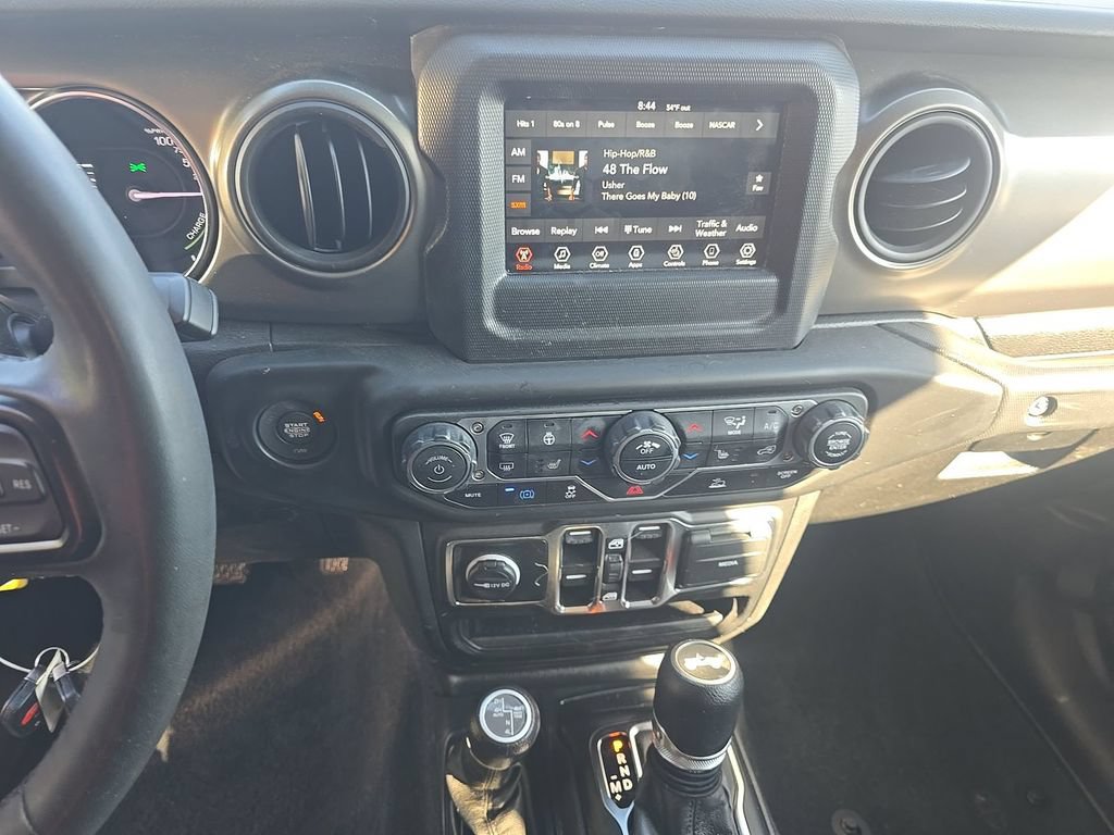 Used 2023 Jeep Wrangler Unlimited w/ Cold Weather Group AWD/4WD image 6
