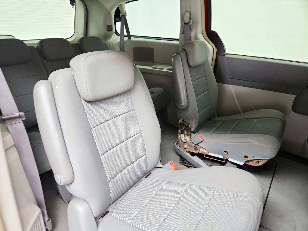 Used 2009 Dodge Grand Caravan SXT FWD image 25