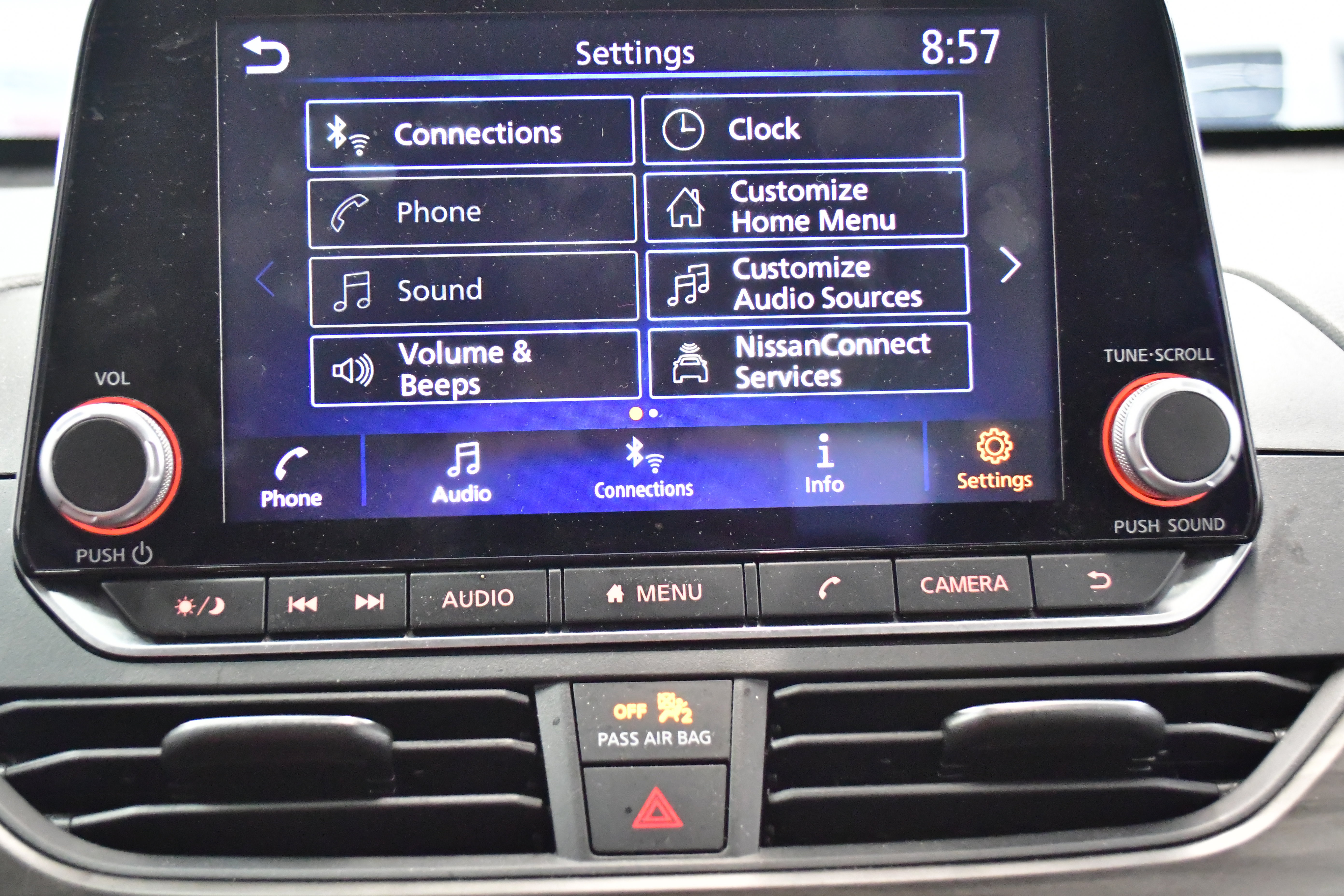 Used 2025 Nissan Altima 2.5 SV FWD image 24