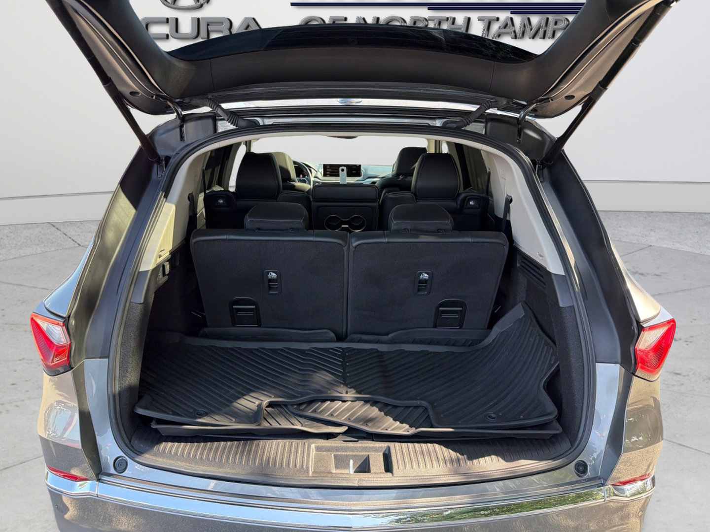 Used 2023 Acura MDX w/ Technology Package AWD/4WD image 37