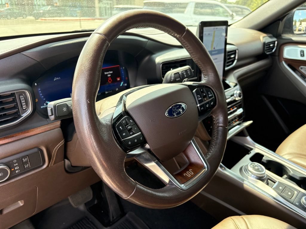 Used 2021 Ford Explorer King Ranch w/ Premium Technology Package AWD/4WD image 10