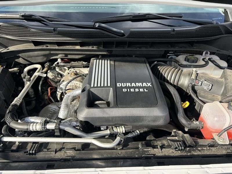 Used 2025 Chevrolet Silverado 1500 LT Trail Boss w/ Convenience Package II AWD/4WD image 37