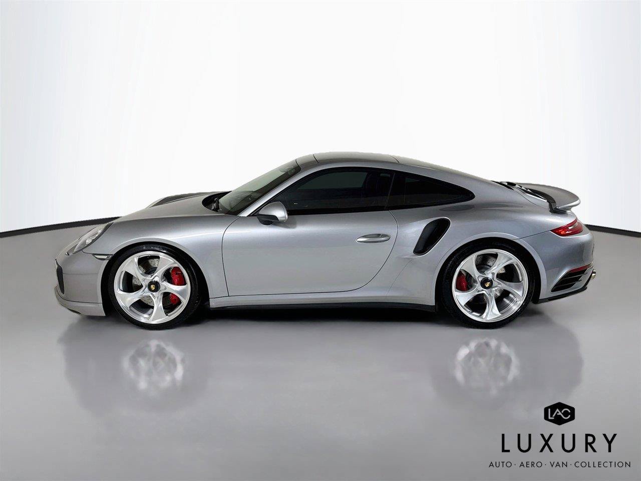 Used 2017 Porsche 911 Turbo AWD/4WD image 8