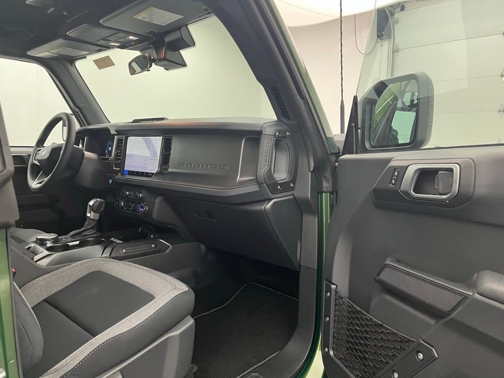 New 2025 Ford Bronco 4-Door image 23