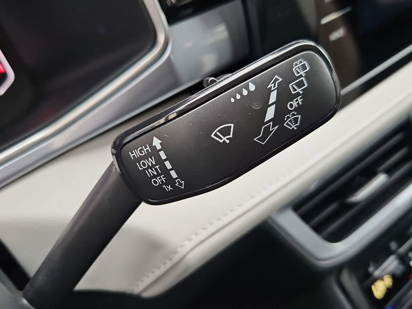 New 2026 Volkswagen Taos SEL AWD/4WD image 26