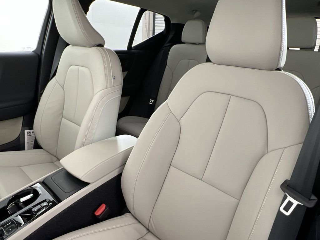 New 2026 Volvo XC40 B5 Plus w/ Climate Package image 12