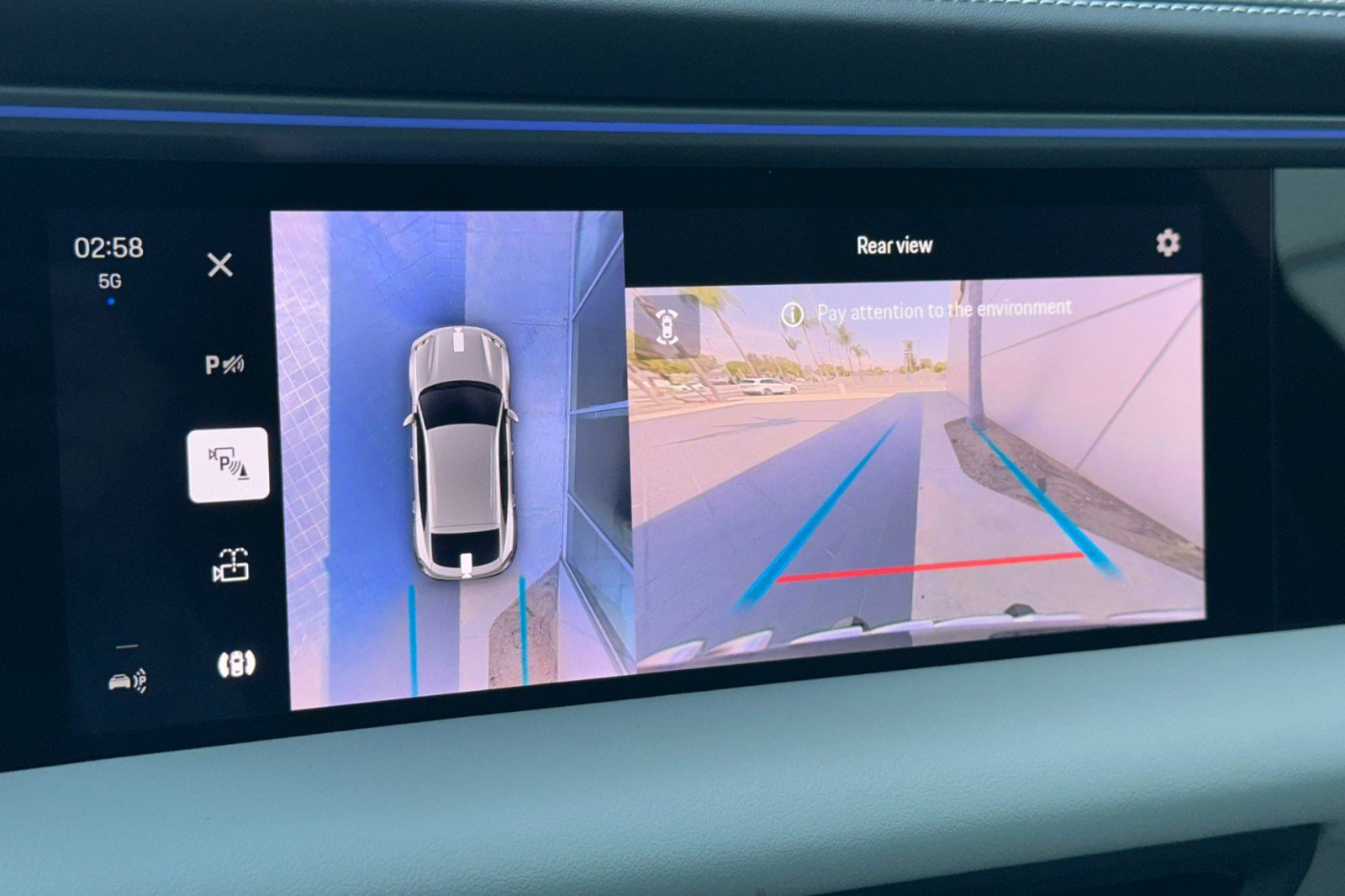 Certified 2024 Porsche Macan 4 Electric AWD/4WD image 20