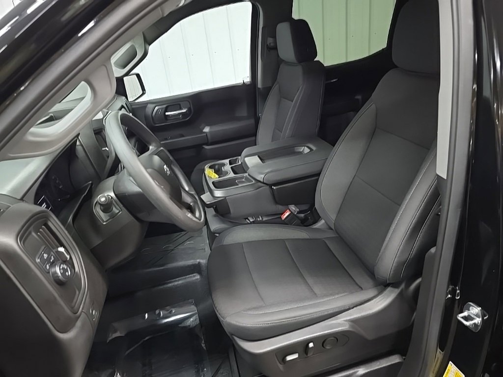 Used 2024 Chevrolet Silverado 1500 Custom w/ Dark Appearance Package image 29