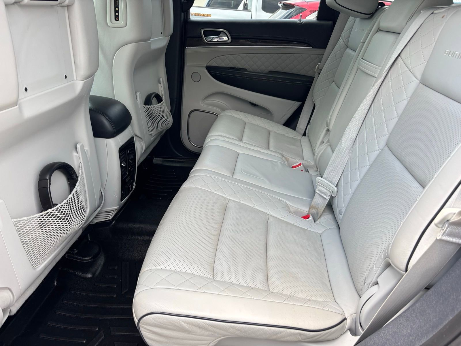 Used 2017 Jeep Grand Cherokee Summit AWD/4WD image 18