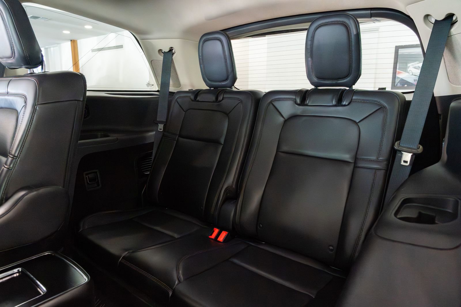 Used 2021 Lincoln Aviator Reserve w/ Equipment Group 210A image 22