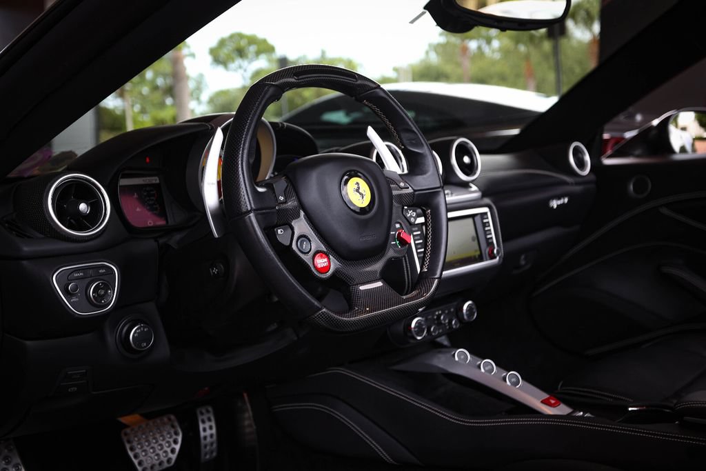 Certified 2016 Ferrari California T RWD image 30
