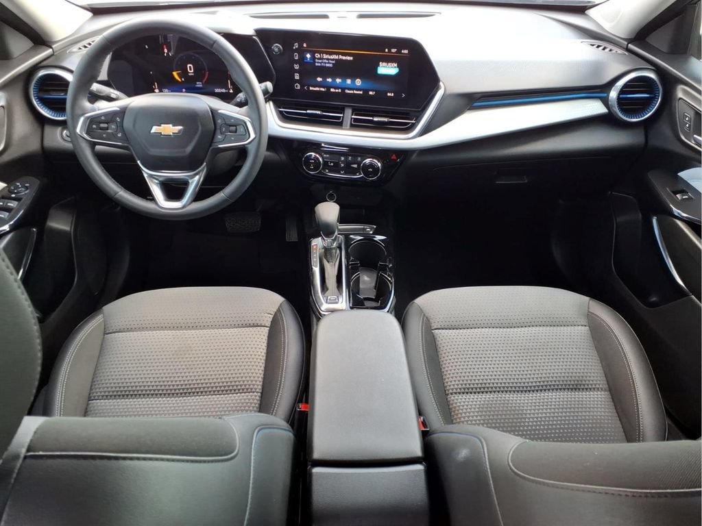 Used 2024 Chevrolet Trax LT w/ Driver Confidence Package FWD image 15