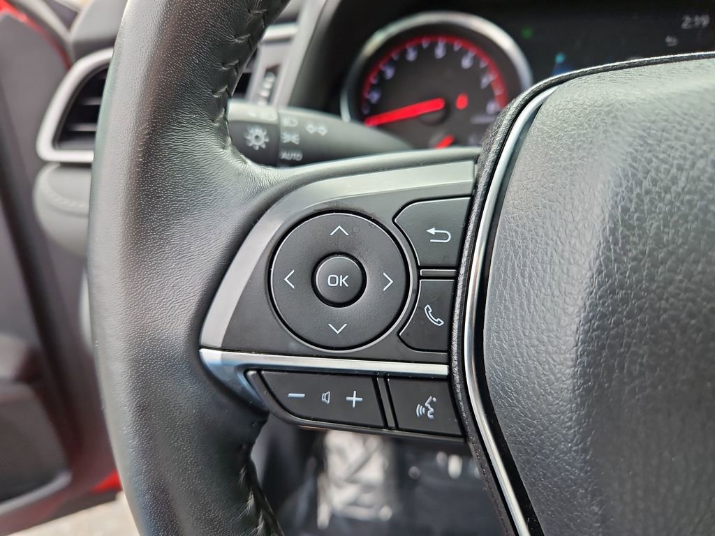 Used 2019 Toyota Camry XSE image 11