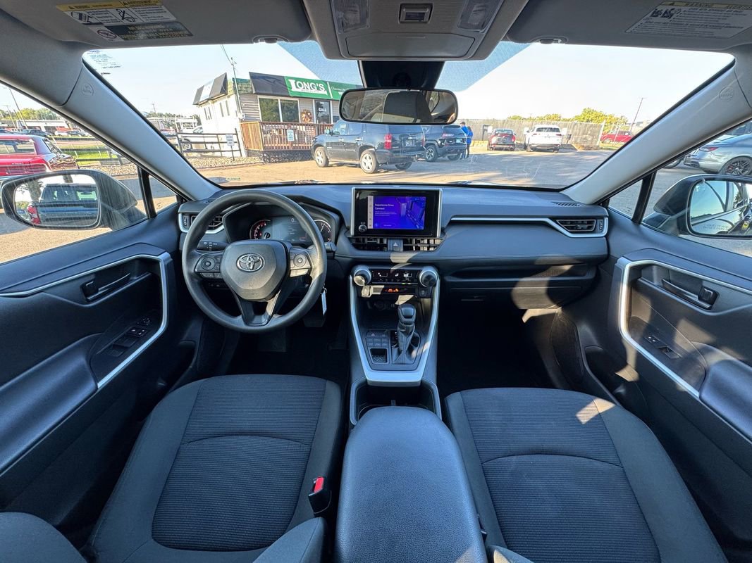 Used 2024 Toyota RAV4 LE image 11