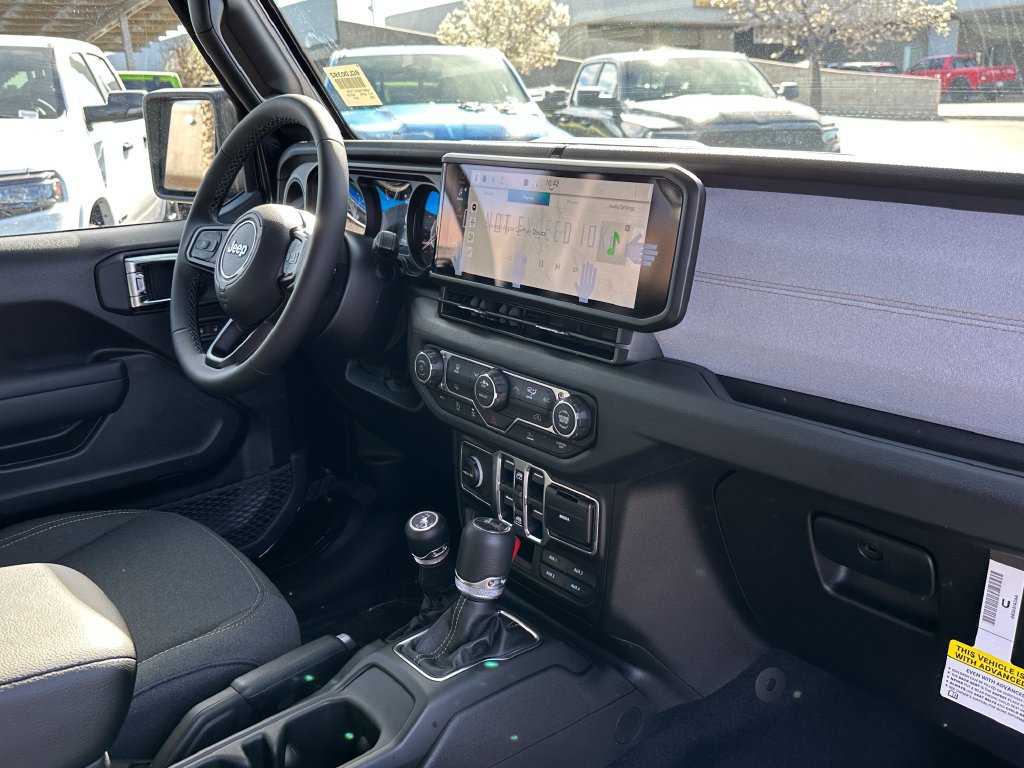 New 2026 Jeep Gladiator Sport AWD/4WD image 10