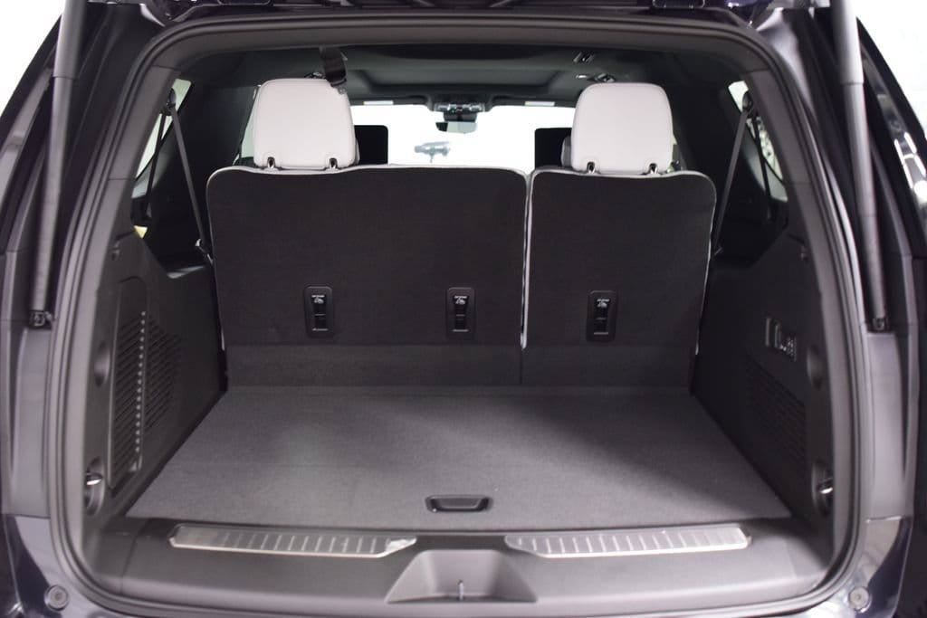 New 2026 Chevrolet Suburban Premier AWD/4WD image 24