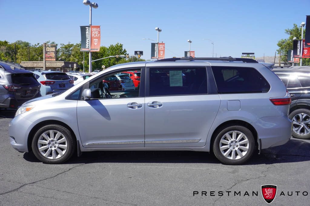 Used 2015 Toyota Sienna XLE w/ XLE Navigation Package AWD/4WD image 5
