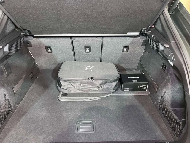 New 2026 Porsche Macan 4 Electric image 22