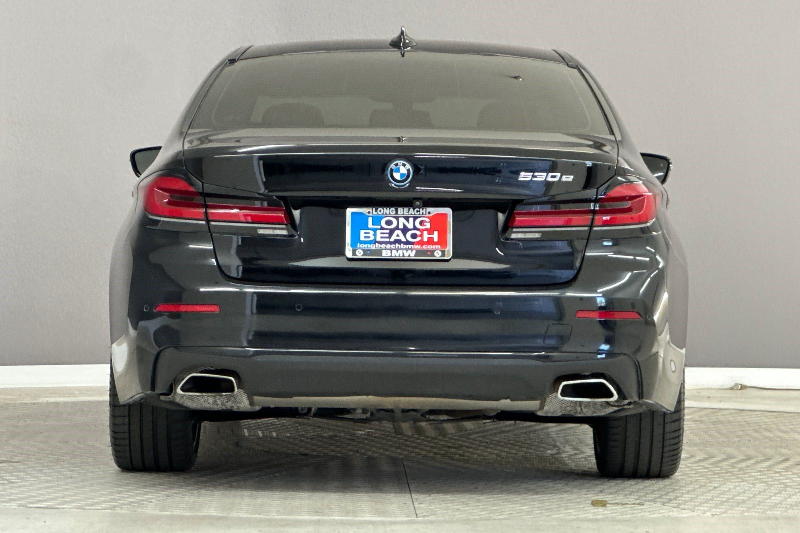 Certified 2023 BMW 530e w/ Convenience Package RWD image 9