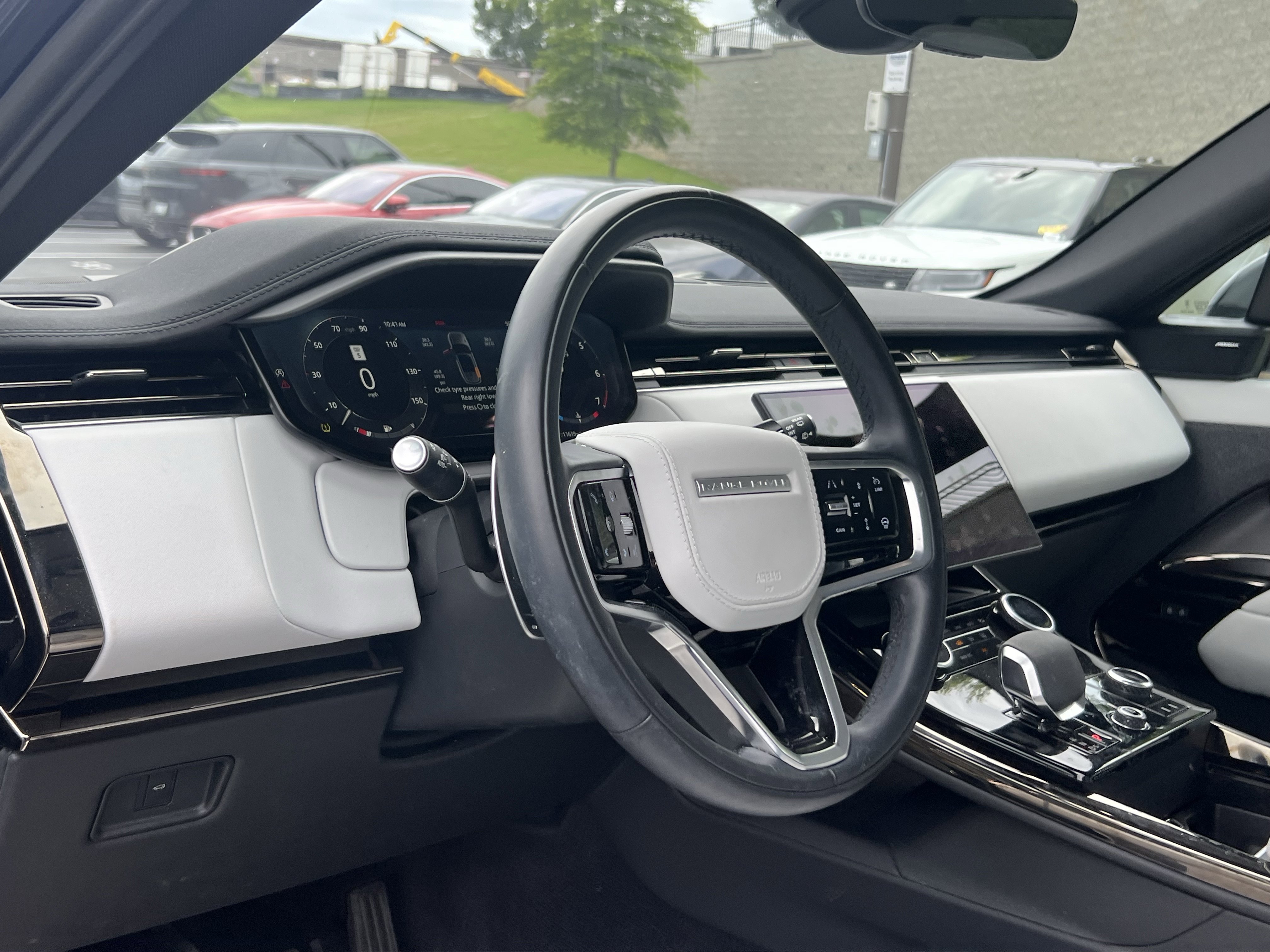 Used 2023 Land Rover Range Rover Sport SE AWD/4WD image 17