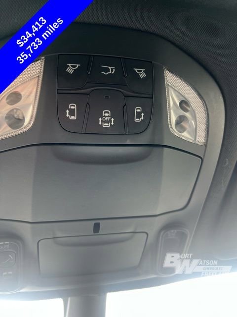 Used 2025 Chrysler Pacifica Limited image 17