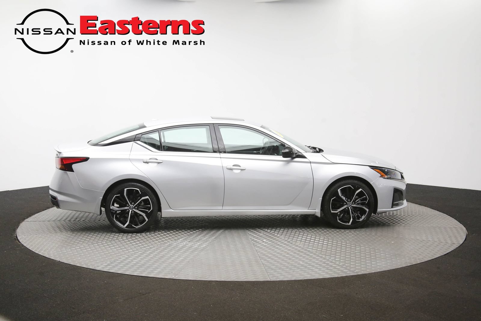 Used 2023 Nissan Altima 2.5 SR w/ SR Premium Package FWD image 43