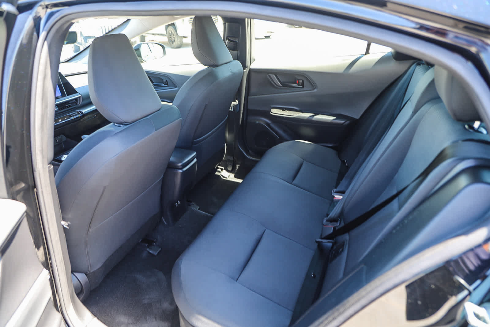 Used 2023 Toyota Prius LE FWD image 18